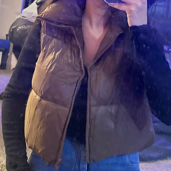 Brown Cropped Puffer Vest Size S - Picture 3 of 5